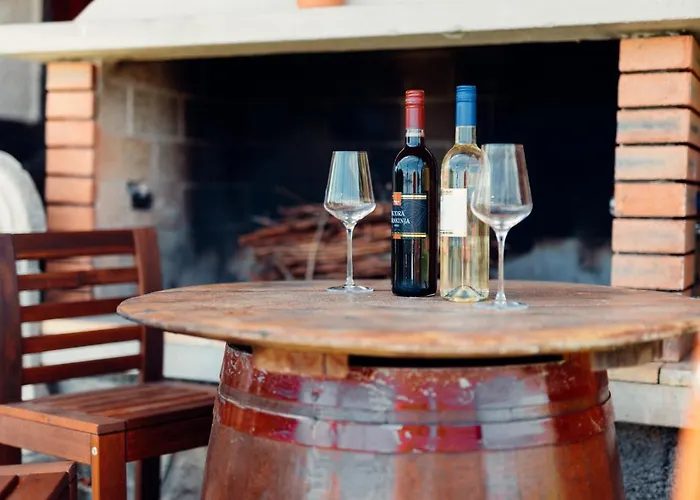 Zidanica Bahor Črnomelj