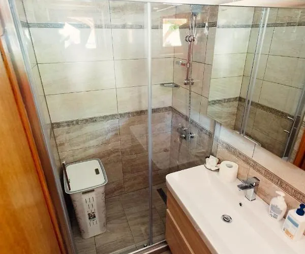 Zidanica Bahor Črnomelj